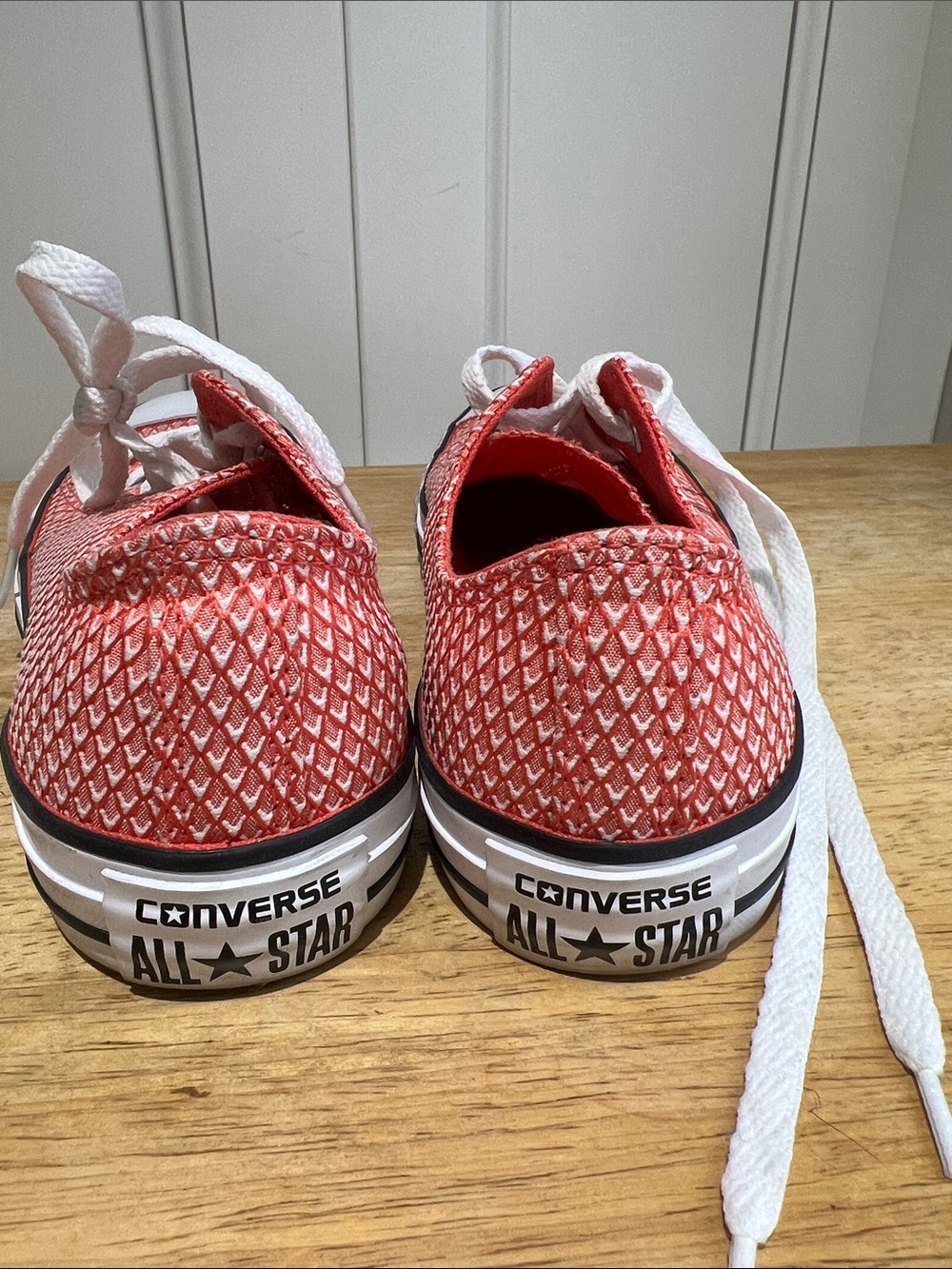 Converse Low-Top Sneakers in Red and White - Picture 4 of 7